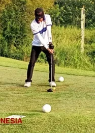 Video Viral: Jerry Rice Kejar Penggemar di Turnamen Golf, Blue Angels Diselidiki, dan Baterai E-bike Meledak
