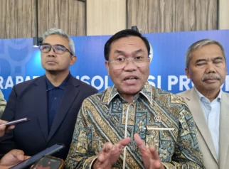 Wakil Kepala Badan Gizi Nasional Dampingi Sudaryono dalam Gebrakan Bersih-Bersih BGN