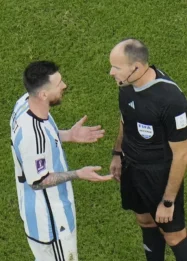 Wasit Argentina Jadi Sorotan Lagi: Kontroversi Mengiringi Langkah Messi ke Perempat Final Piala Dunia 2026