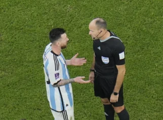 Wasit Argentina Jadi Sorotan Lagi: Kontroversi Mengiringi Langkah Messi ke Perempat Final Piala Dunia 2026