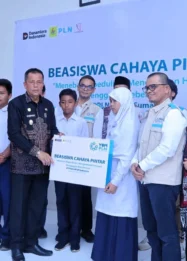 Yayasan Baitul Maal PLN Salurkan Beasiswa kepada 88 Siswa di Payakumbuh, Dorong Pendidikan Berkelanjutan