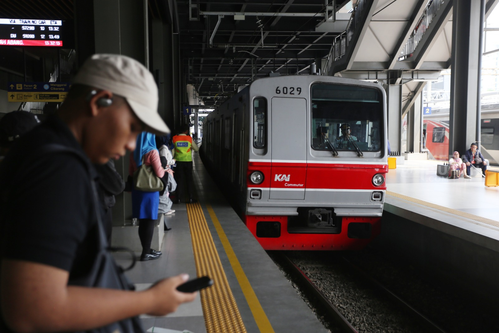 Ada Warga Tertemper, Perjalanan Kereta KRL Bogor dan Tangerang Terganggu