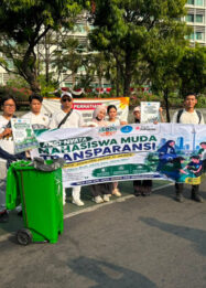 Aksi Operasi Semut di CFD Bundaran HI: Ajak Warga Bijak Pilah Sampah