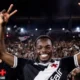 Andrés Gómez Exalta Entrega do Vasco Após Vitória por 1 a 0 Sobre Vitória na Copa do Brasil
