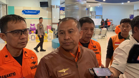 Basarnas Pastikan 25 ABK KM Mutiara Sentosa 2 yang Terbakar Selamat