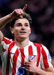 Belum Menyerah, Barcelona Terus Memburu Julian Alvarez