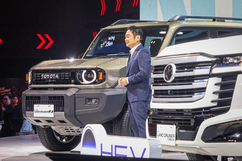 Berita Populer: Peminat Toyota Land Cruiser FJ dan Mobil Baru Daihatsu di GIIAS 2026