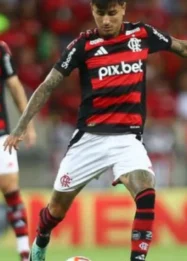 Clube Saudita Desiste de Erick Pulgar, Flamengo Avança em Negociações para Renovação