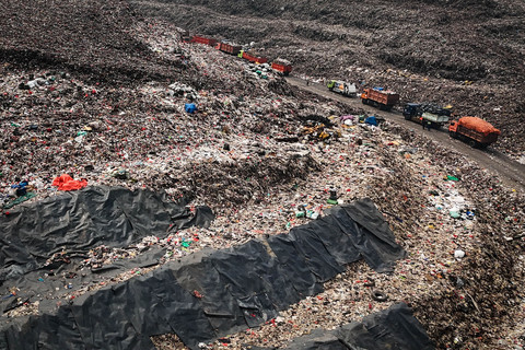 Era Baru Pengelolaan Sampah di Bantargebang dengan Sistem Controlled Landfill