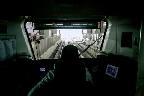 Foto LRT Rute Kelapa Gading-Manggarai Siap Beroperasi