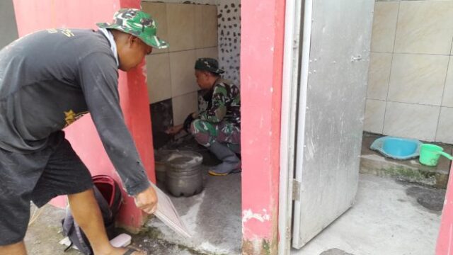 Gerak Cepat dan Kompak, Bukti Nyata Satgas Bersama Warga Wujudkan WC Umum di RTH Desa Cukil