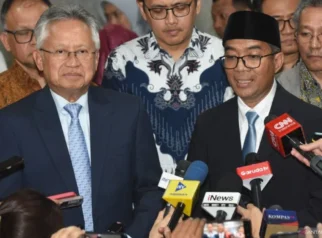 Hendri Satrio Tantang Kabinet Bayangan Berani Lakukan Reshuffle jika Ada Menteri Tak Perform