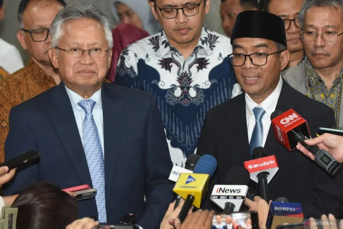 Hendri Satrio Tantang Kabinet Bayangan Berani Lakukan Reshuffle jika Ada Menteri Tak Perform