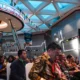 IHSG Turun 0,69%, Saham Garuda (GIAA) Melonjak di Tengah Transaksi Crossing Besar