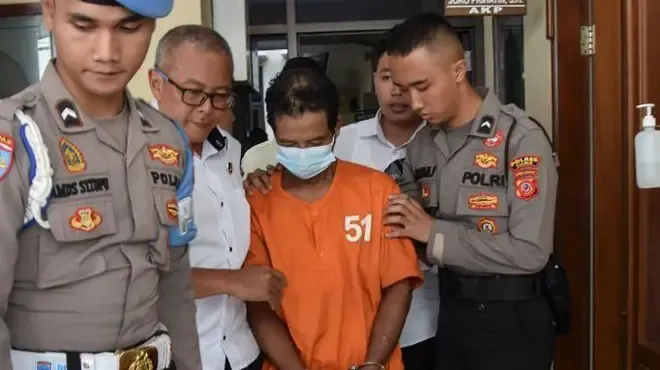 Ini Tampang Pelaku Pembunuhan Wanita di Kos Grogol Masih Terlihat Santai Sebelum Melarikan Diri