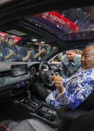 Insentif Kendaraan Listrik Bakal Diberikan untuk Mobil dan Motor Nasional