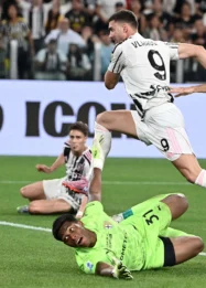 Juventus Taklukkan Nice 2-0 di Laga Uji Coba, Douglas Luiz Cetak Gol