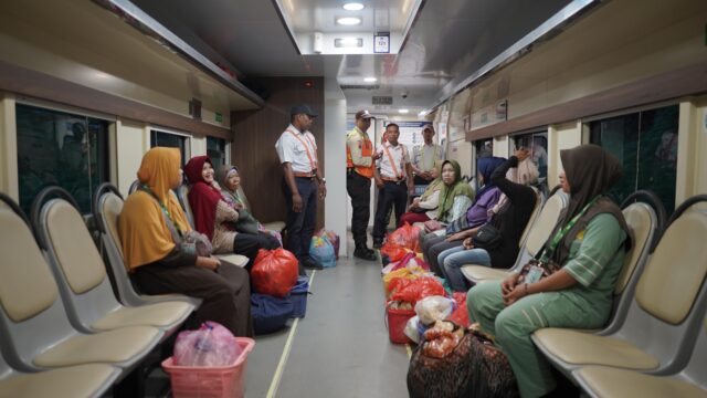 KAI Catat Lebih dari 35 Ribu Penumpang Manfaatkan Kereta Petani dan Pedagang