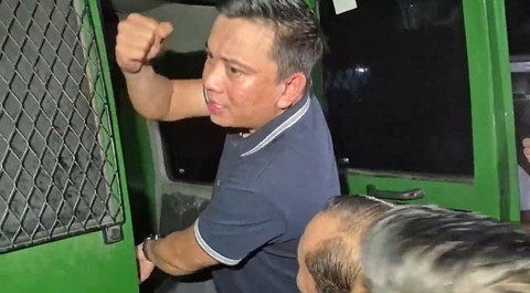 Kasus Pengeroyokan, Eks Anggota DPRD Bekasi Ditahan Tanpa Borgol-Rompi Tahanan