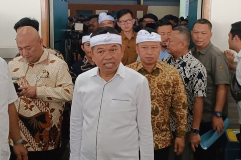 KDM Tanggapi PHK Industri Garmen di Cimahi, Lapangan Kerja di Jawa Barat Masih Banyak