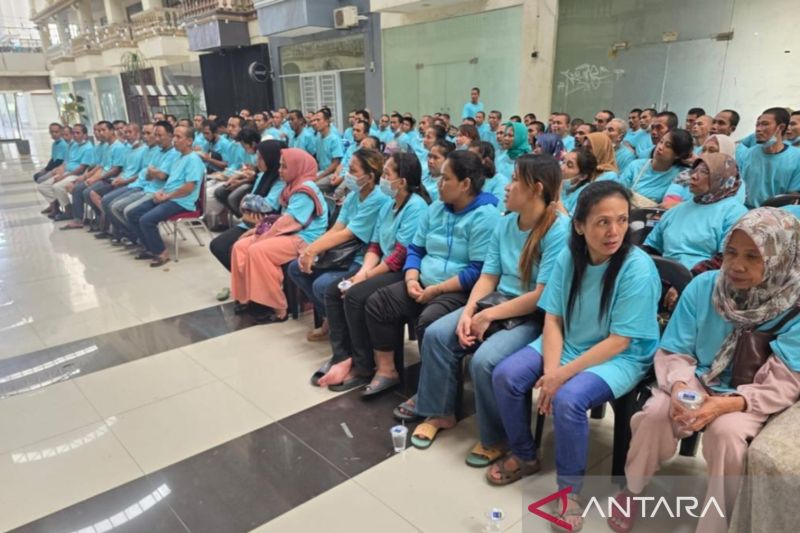KJRI Johor Bahru Salurkan Bantuan untuk 107 WNI di Penjara Malaysia