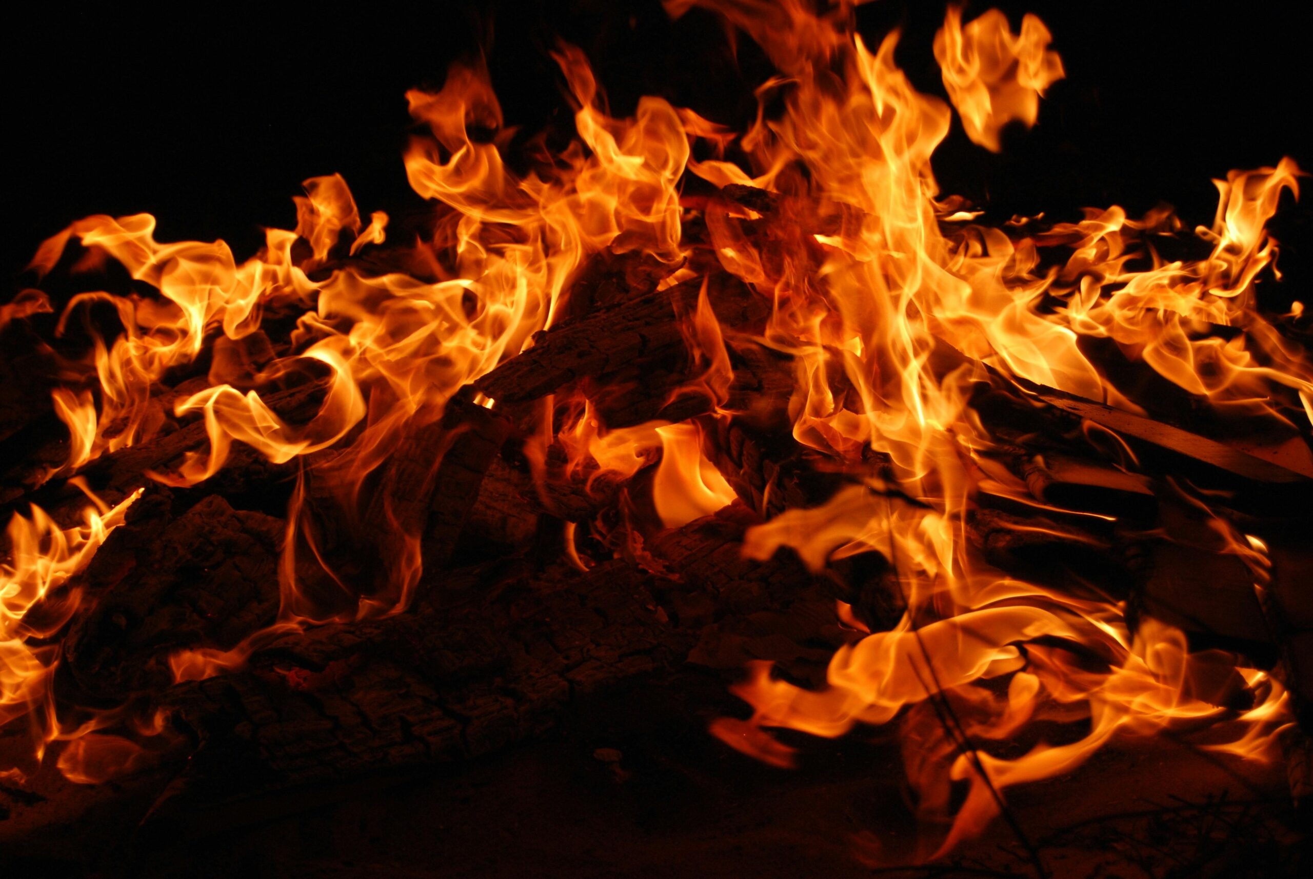 KMP Mutiara Sentosa 2 Terbakar di Perairan Sumenep, Bawa 250 Penumpang, Belum Ada Laporan Korban