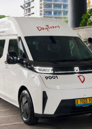 Lebih Hemat Biaya, Van Listrik Farizon Jadi Armada Travel Rute Jakarta-Semarang