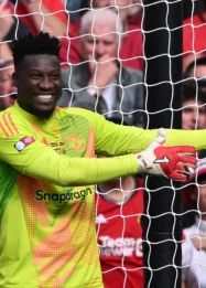 Manchester United Berani Tinggalkan Onana dan Bayindir, Pilih Pemain Akademi