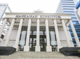 MK Hapus Ancaman Pidana di KUHP Baru Terkait Penggunaan Lambang Negara