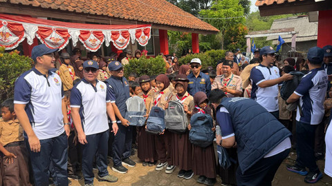 Pengurus Nasional Karang Taruna Salurkan Bantuan Pendidikan dan Air Bersih di Kabupaten Bogor