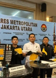 Polisi Ungkap Peredaran Narkoba dan Senjata di Jakarta Utara dan Selatan