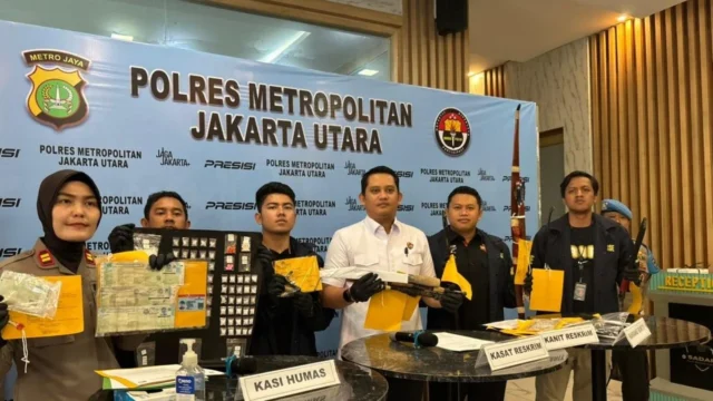 Polisi Ungkap Peredaran Narkoba dan Senjata di Jakarta Utara dan Selatan