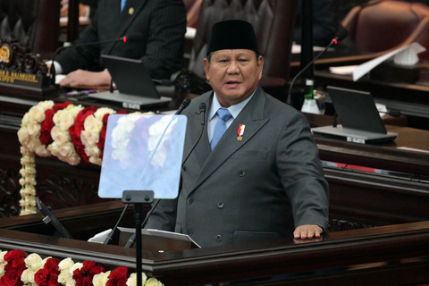 Prabowo Subianto Dorong Semangat Siswi Merauke Jadi Pemimpin Masa Depan Papua
