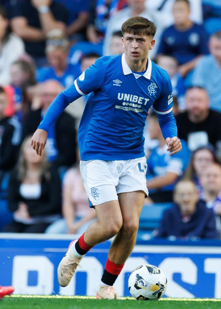 Rangers FC Hadapi Tantangan Transfer Mikey Moore dan Persiapan Pengganti Youssef Chermiti