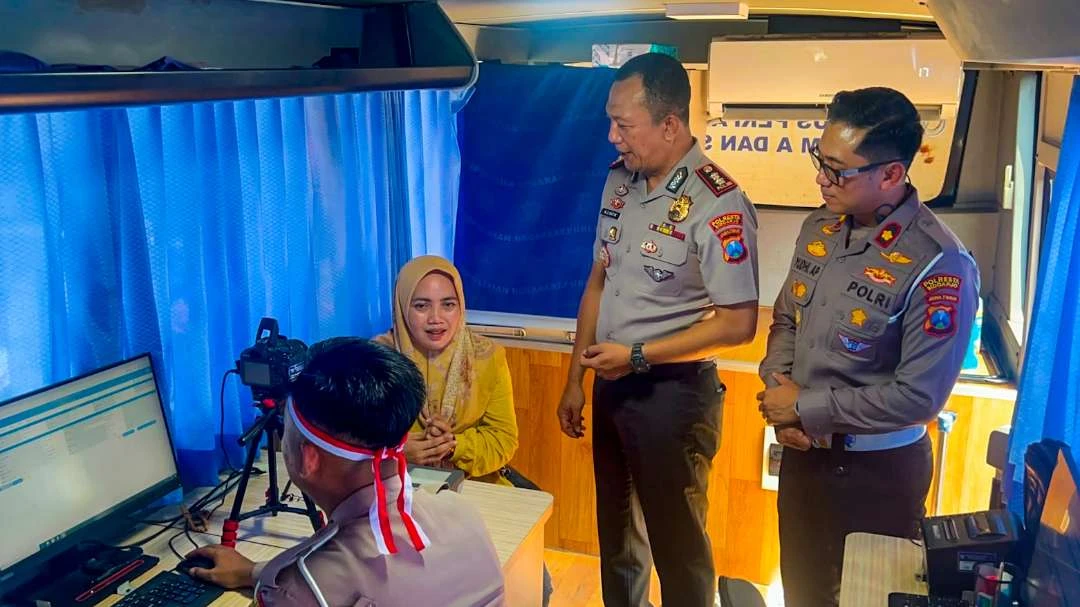 Rayakan HUT RI, Satlantas Sidoarjo Hadirkan SIM Keliling 24 Jam Nonstop Selama 17 Hari