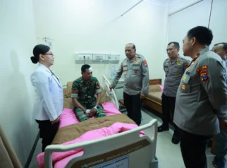 Satu Personel TNI Terluka saat Amankan Aksi Ribuan PSHT di Surabaya