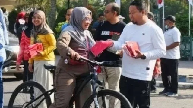 Semarakkan HUT ke-81 Kemerdekaan RI, Pemkab Bondowoso Sebar Seribu Bendera Merah Putih