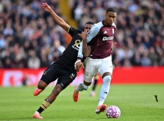 Sering Menang Duel Perebutan Bola, Alasan Arsenal Dekati Konsa ketimbang Quansah