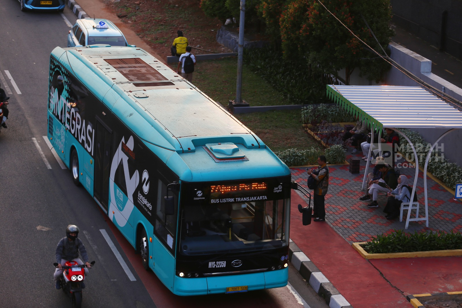 Tarif TransBandara Blok M–Soetta Rp 15.000 Dianggap Wajar dan Murah