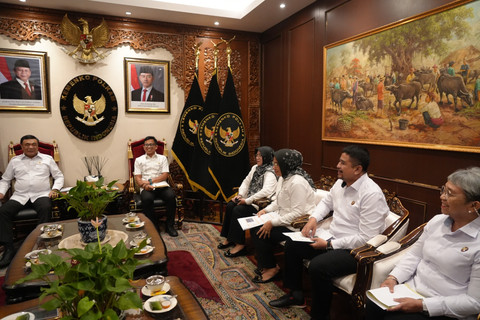 Temui Menko Polkam, Komjak Ungkap Bentuk Tim Pemantau Kasus Eks Jampidsus Febrie
