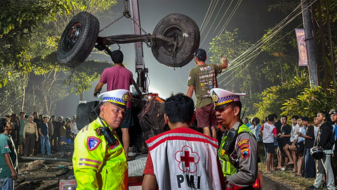 Truk Rem Blong Tabrak 3 Motor di Salatiga, 1 Orang Tewas