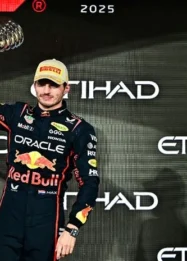Valentino Rossi: Saya Tidak Ingin Bertarung dengan Verstappen untuk Gelar Juara