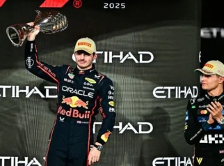 Valentino Rossi: Saya Tidak Ingin Bertarung dengan Verstappen untuk Gelar Juara