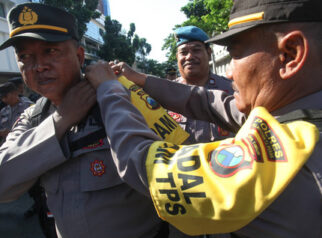 Viral Warga Ribut dengan Manajemen Perumahan di Pakal, Polisi Usut via 110