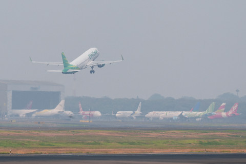 AHY Pastikan Bandara Mulai Dibuka Kembali dengan Paper Test Setiap 30 Menit