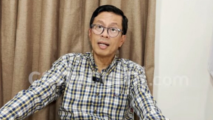 Andi Azwan Balik Narasi 'Jokowi Tak Berani Hadir', Sebut Roy Suryo dan dr. Tifa Menghindar dari Pokok Perkara
