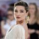 Florence Pugh Tampil Mengejutkan di Pemutaran Perdana Spider-Man dengan Gaun Couture Berhiaskan Fringe