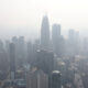 Foto Langit Kuala Lumpur Muram Diselimuti Kabut Asap