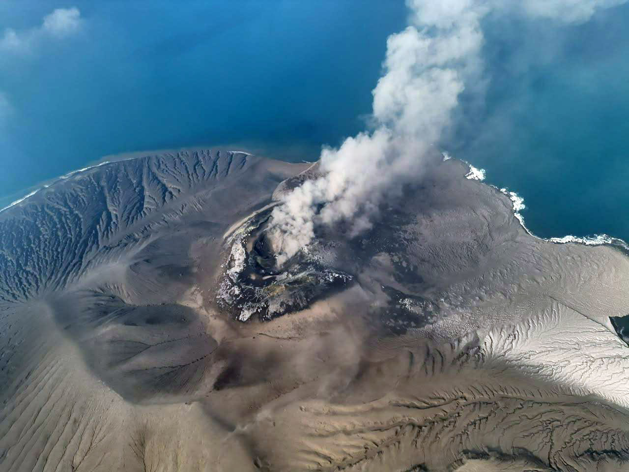 Gunung Anak Krakatau Masih Siaga, PVMBG Ingatkan Potensi Erupsi Susulan