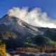 Gunung Semeru Erupsi 30 Kali dalam 6 Jam, Kolom Abu Tercapai 1.000 Meter